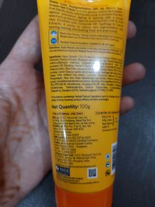 VLCC Natural Sciences Sunscreen