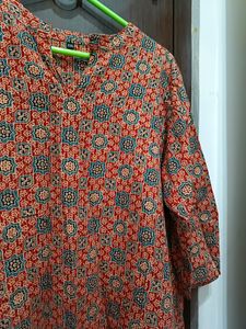 Multicolored Short Kurti Size 44
