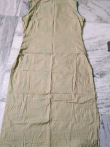 Embroidered Sleeveless Kurti