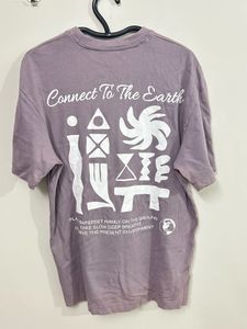Max URBN Lavender Graphic T-Shirt – XS