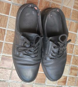Used Black Formal Leather Shoes( UK 41)