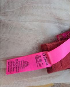 Set Of 2 LA SENZA Bras. 36D. Red And Black