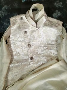 Ethnic Kurta Pajama Set