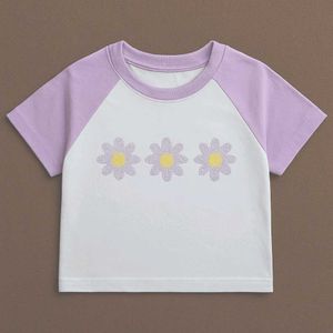 Daisy Graphic Tee