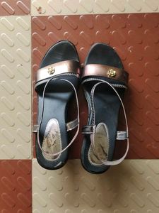Sandals With High Hill