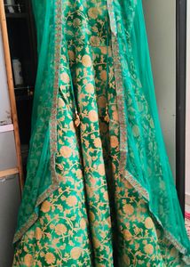 Like New Party Wear Gown With Slug