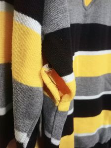 BRANDED WOOL SWEATER