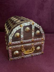 Vintage Look Storage Box