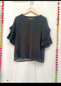 🇳🇿💫♥️ Elegant Black Ruffle Sleeve Top