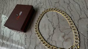Gold Cuban Chain With Sparkling Diamond Stones