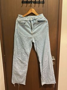 Light Blue Straight Fit Jeans – Size M
