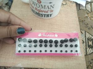 Set Of Black Round Earings