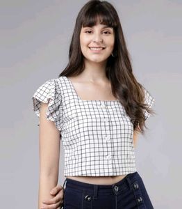 Chic Checkered Crop Top