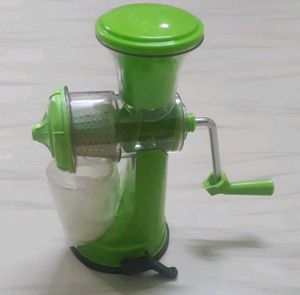 Plastic Manual Hand Fruit Juicer