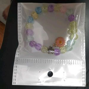 Daisy Charm Beaded Bracelet