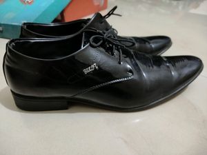 Bukit Professional Black Job Shoes