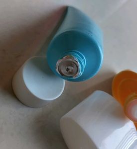 Combo Of Mini Sunscreen &amp; Face Wash From Dot&amp;Key