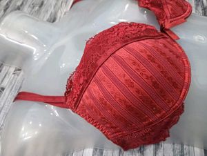 34 D Padded Look 🥰
