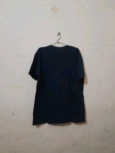 T Shirt In Good Condition ( Non Returnable )