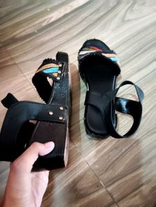 high heels black