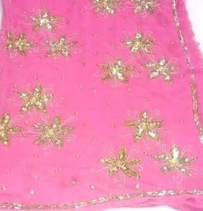 MAKE OFFER 💖 Pink Floral Embroidered Saree