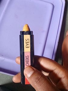 3 In 1 Eyeshadow Lipstick Blush