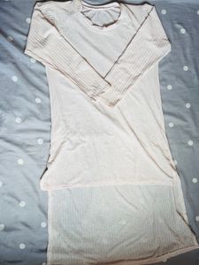Nice And Stylish Design Top For College GirlsAn