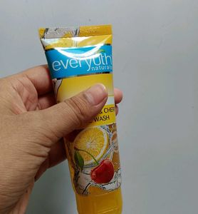 Everyuth Naturals Facewash💫