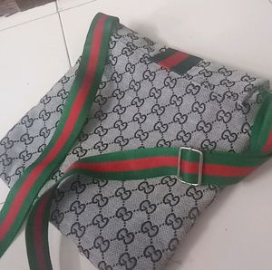 Price Drop......Original Gucci sling bag