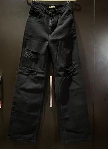 Off-Duty Ripped Wide Leg Black Jeans