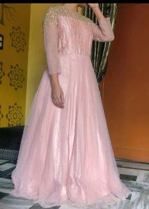 30% Discount Offer. New Static Luxury Gown