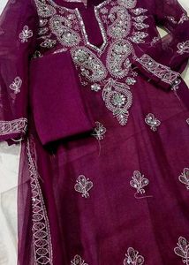 Elegant Chikankari Kurta with inner