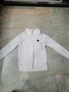 white turtle neck sweatshirt