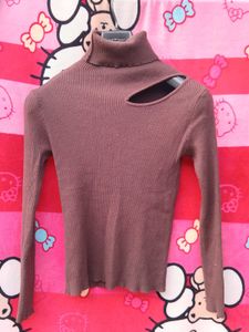 Cutout Turtleneck Knit Top