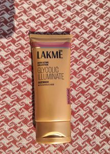 Lakme Glycolic Illuminate Facewash