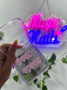 Press-On Nail Set