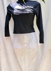 1456. CUTE MINI TOP