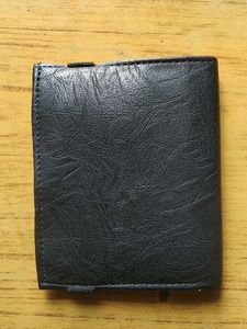 Simple Black Wallet Double fold