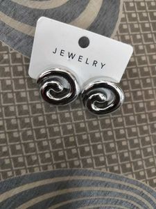 Chic Circle Earrings - Set of 2