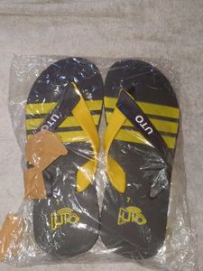 UTO Men's Flip Flops - Size 7 Black & Yellow