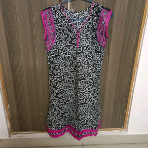 Sleeveless cotton kurti