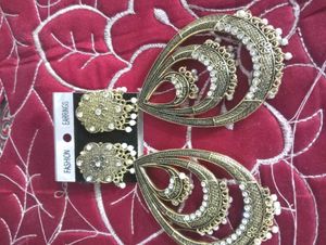 Gold Toned Earings