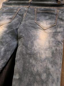 Women Stylish Slim Fitted Faded Jeans (Dark Grey)