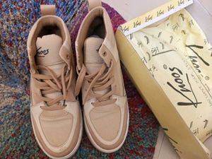 Knoss Cream High-Top Sneakers