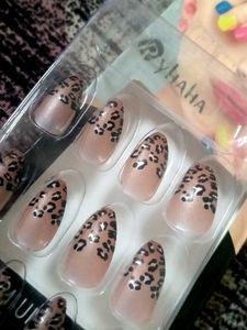 YaHaha Ldeal Salon Nails In Secords..