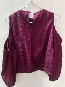 ONLY Cold Shoulder Top