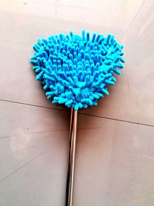 Triangle mop for cleaning