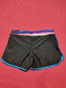 Girl&#39; Short Size L
