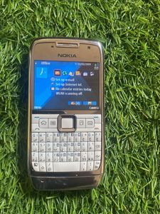 Nokia E71