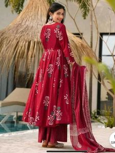 Women&#39;s Flared Anarkali Kurta Pair